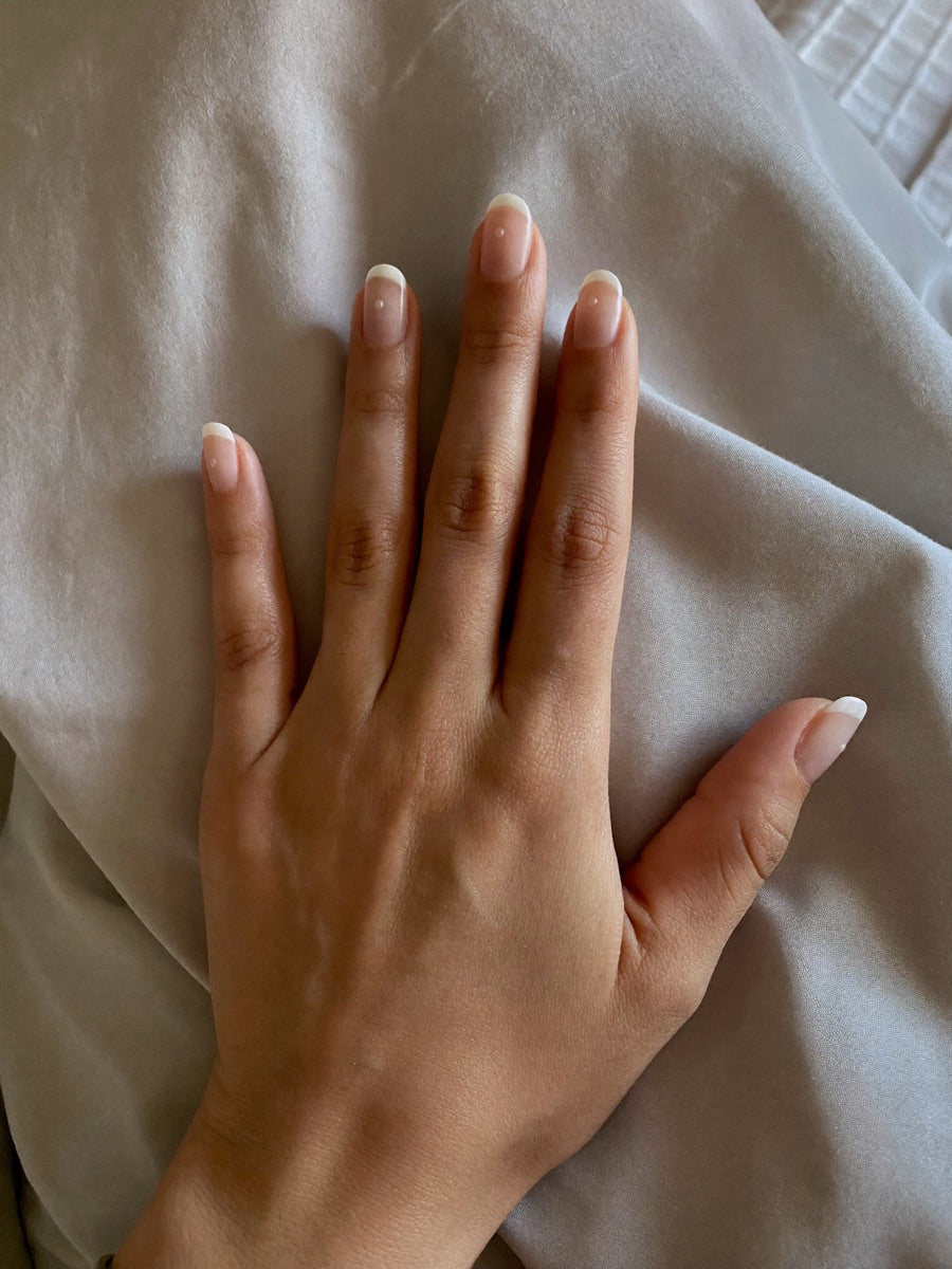 Illustratieve voor/na-weergave: stevigheid van de nagels